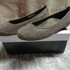 Vionic Willow Flats Size 8 WORN ONCE Taupe Sparkly